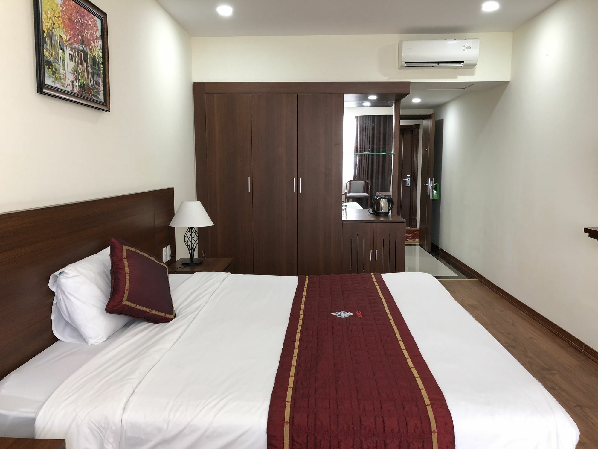 Bmc Thang Long Ha Long Exteriör bild