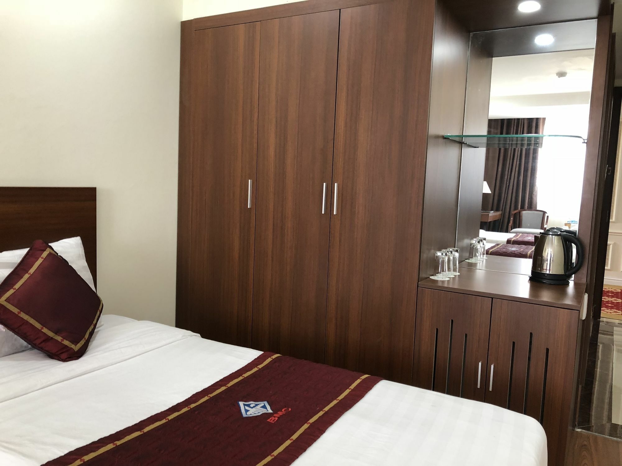 Bmc Thang Long Ha Long Exteriör bild